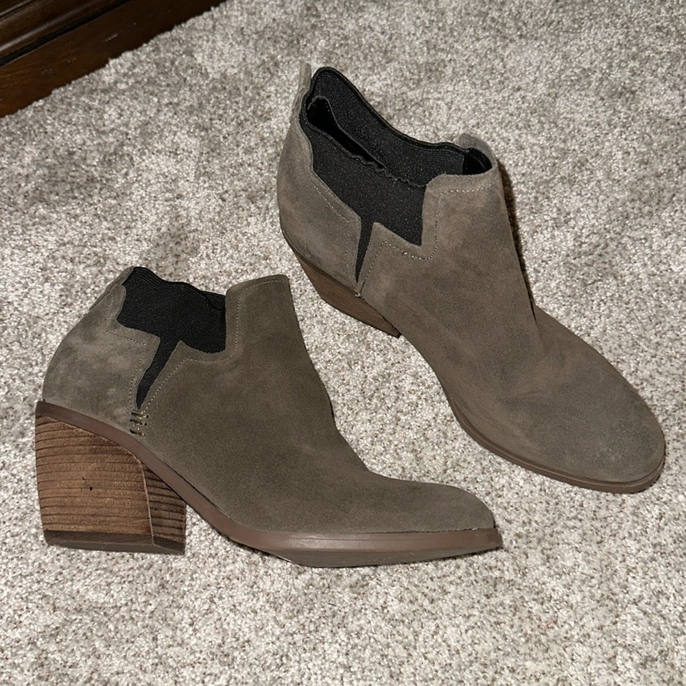Womens guess boots